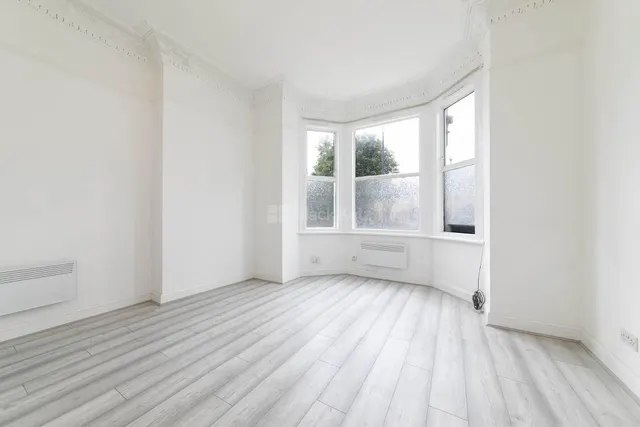 Dean Road, Willesden Green, NW2, photo 1