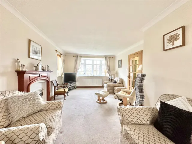 Hill View, Whaley Bridge, SK23, photo 3