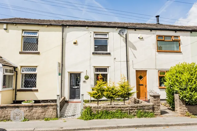 St. Johns Road, Lostock, Bolton, BL6 4HA, photo 1