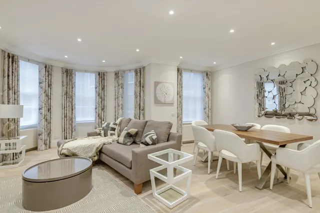 3 bedroom flat — South Lodge, Circus Road, St John's Wood, London, NW8