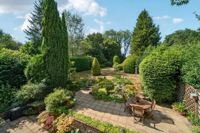 Medstead Road, Beech, GU34, photo 1