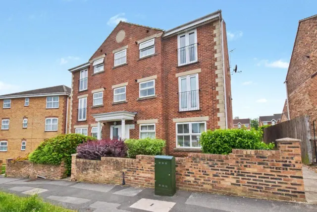 Blue Hill Lane, Wortley, LS12, photo 1