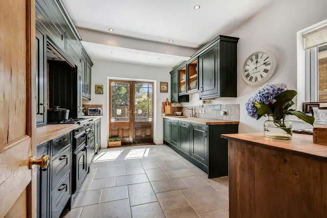 Photo 2 — 3 Rosebery Road, Old Moulsham, Chelmsford, Essex, CM2 0TT