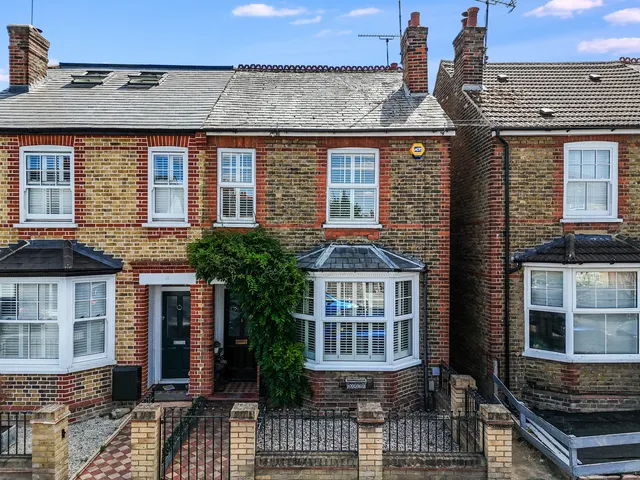 Photo 3 — 3 Rosebery Road, Old Moulsham, Chelmsford, Essex, CM2 0TT