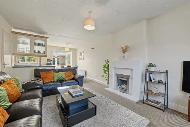 Edinburgh Close, Market Harborough, LE16, photo 2