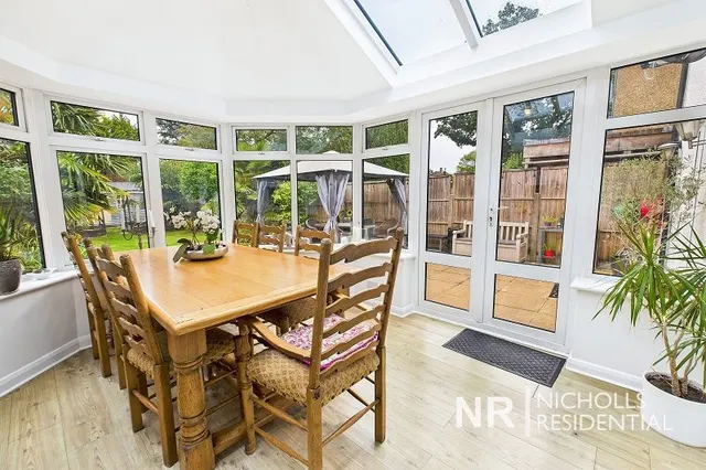 Selwood Road, Chessington, KT9, photo 3
