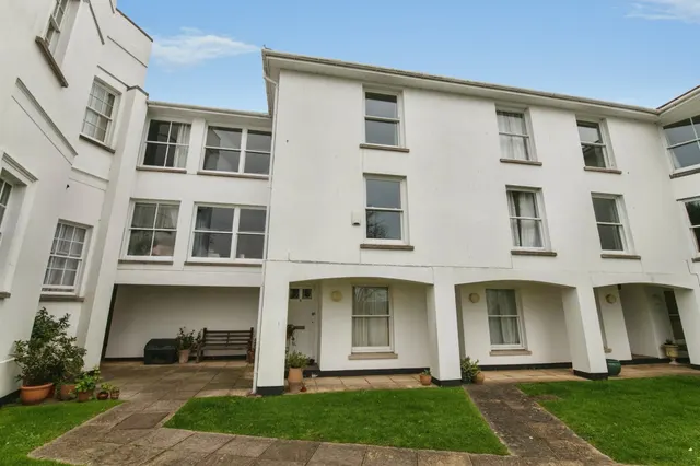 Colleton Crescent, Exeter, photo 1