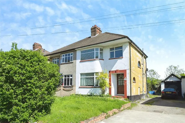 Photo 2 — Havering Road, Romford, RM1