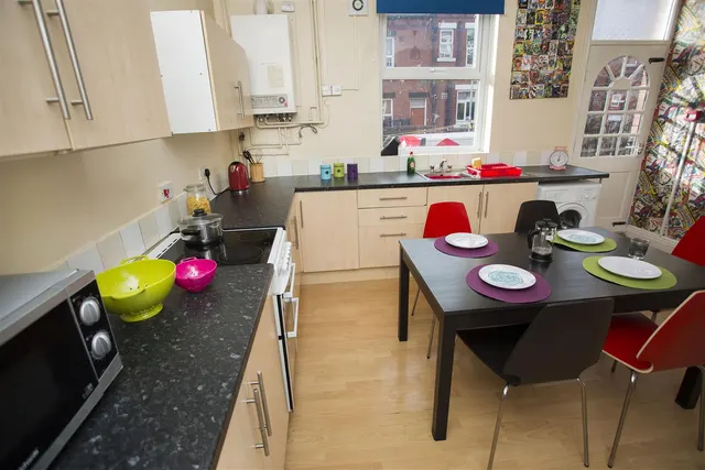 Ash Road, Headingley, LS6, photo 2