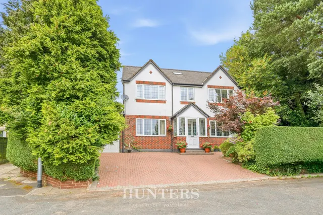 Wentworth Close, Middleton, M24, photo 2