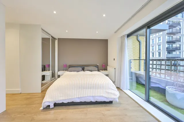 Photo 3 — Apartment 29, 23 Osiers Road, London