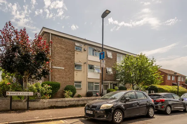 Flat 6, Plasel Court, Pawsey Close, London, photo 1