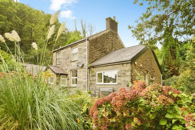 Prenteg, Porthmadog, LL49, photo 1