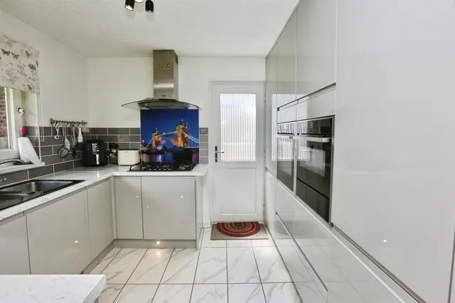 Waterbeech Drive, Hedge End, SO30, photo 3