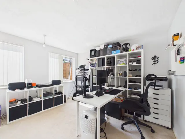 Boscombe Crescent, Bristol, BS16, photo 2