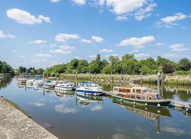 Photo 2 — Twickenham Road, Teddington, TW11
