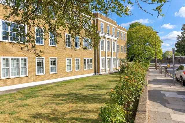 Parkside, Vanbrugh Fields, SE3, photo 1