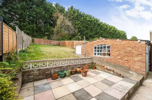 Photo 2 — Boundary Road, Wooburn Green HP10 9QW