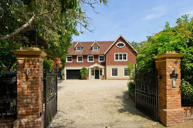 West End Lane, Esher, Surrey, KT10 8LF, photo 1