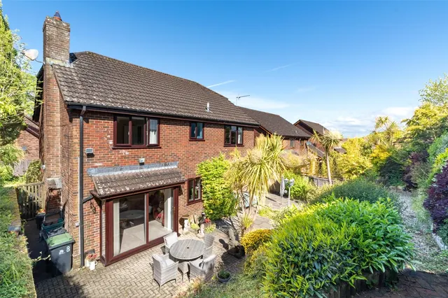 Photo 2 — Old Rectory Close, Corfe Mullen, Wimborne, Dorset, BH21