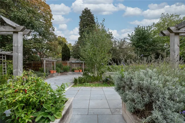 Addlestone Park, Addlestone, KT15, photo 3