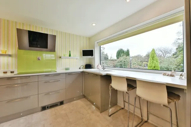Photo 3 — Pennine Road, Woodley, Stockport, SK6
