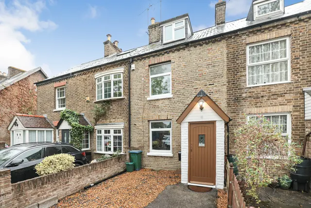 3 bedroom house, Park Road East, Uxbridge Fees Apply, UB10