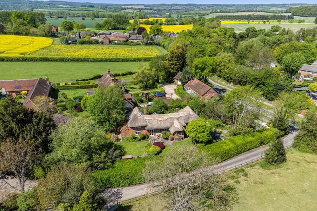 Worldham Hill, East Worldham, GU34, photo 1