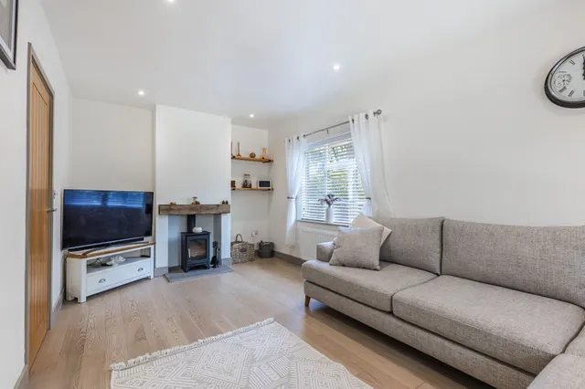 Beautifully Presented Detached Home i, photo 3