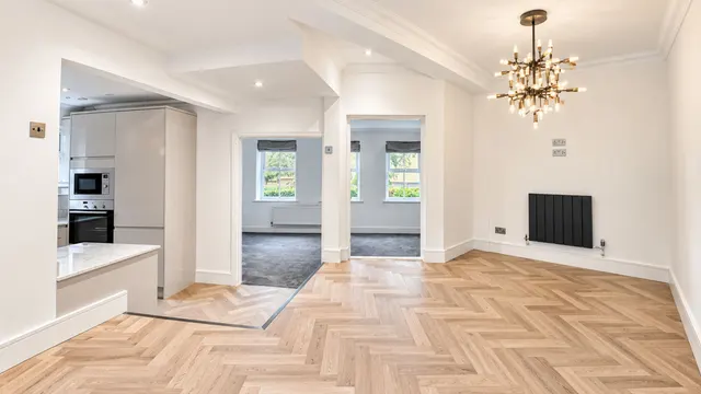 Millfield Court, Hale, WA15, photo 3
