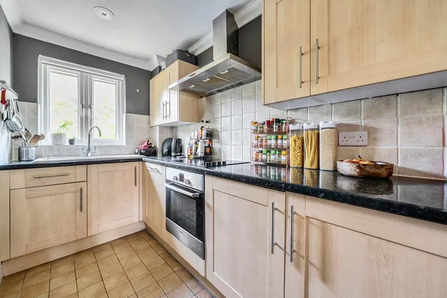 Solesbridge Lane, Chorleywood, WD3, photo 3