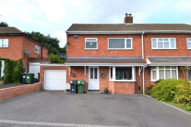 Beeches Close, Rubery, Birmingham, B45 9HD, photo 1