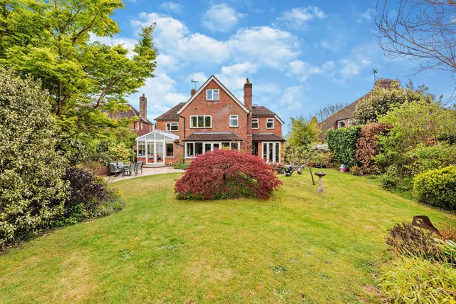 Pine View Close, Haslemere, Surrey, GU27 1DU, photo 1