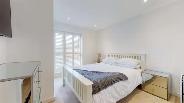 Photo 3 — Luna Court, Loughton