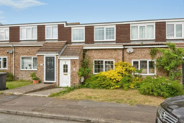 Wordsworth Close, Royston, photo 1
