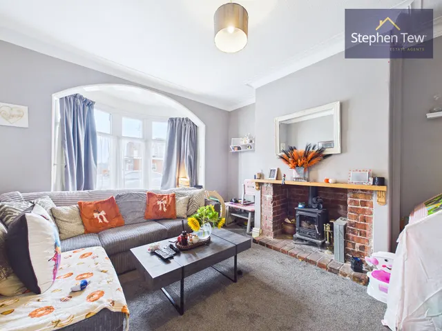 Highfield Road, Blackpool, FY4, photo 2