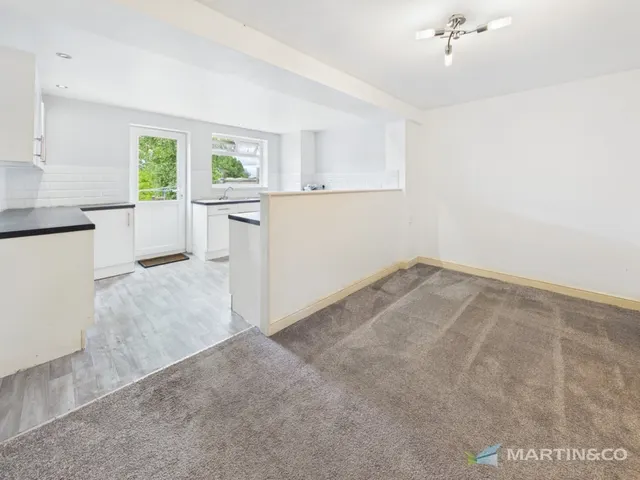 Photo 2 — Winton Avenue, Blackpool FY4