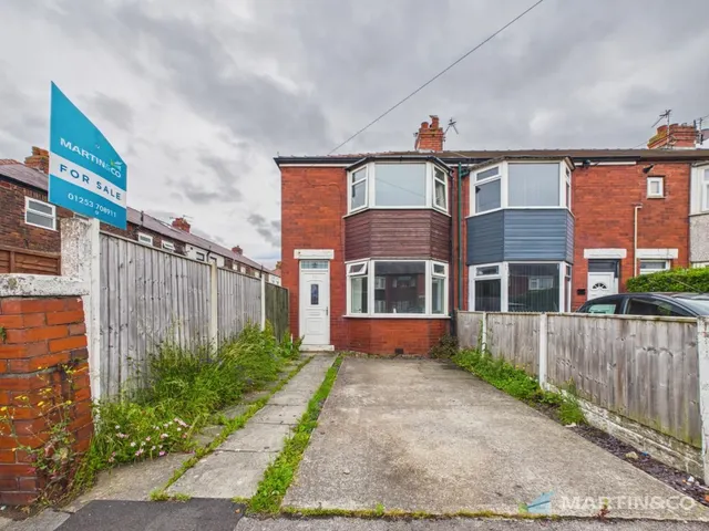 Winton Avenue, Blackpool FY4, photo 1