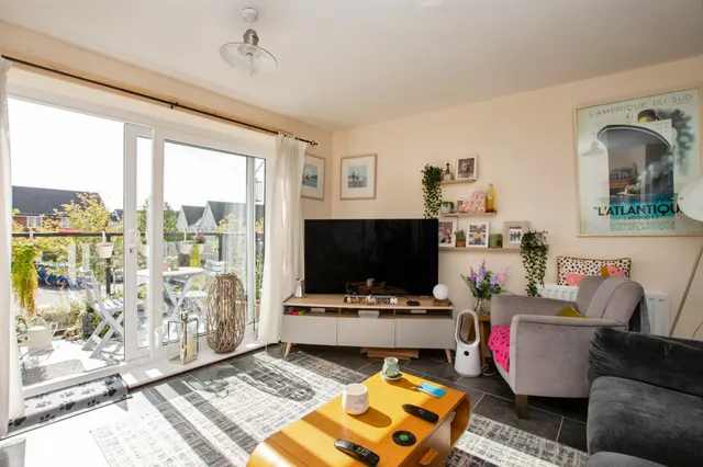 Mcnamara Street, Longhedge, SP4, photo 3