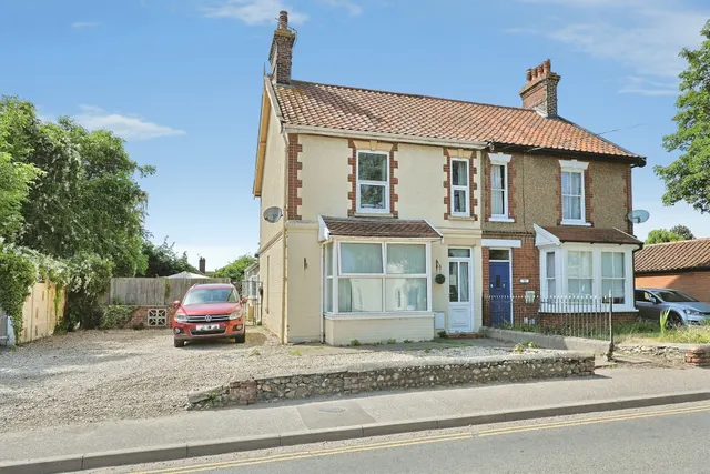 Crown Road, Dereham, photo 1