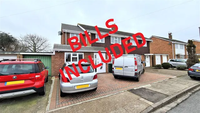 Jordans Close, Stanwell, Staines-upon-Thames, photo 1