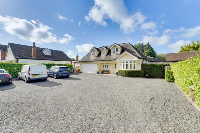 Bedford Road, Lower Stondon, SG16, photo 2