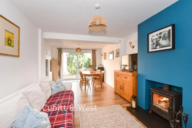 Kennedy Avenue, East Grinstead, RH19, photo 2