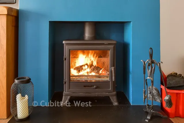Kennedy Avenue, East Grinstead, RH19, photo 3