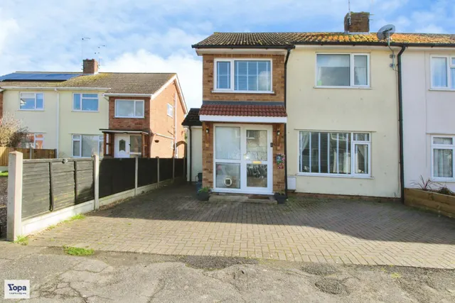 Upland Crescent, West Mersea, CO5, photo 1