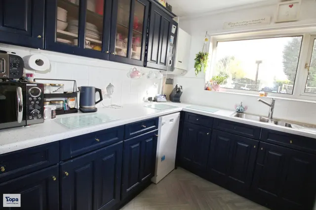 Upland Crescent, West Mersea, CO5, photo 2