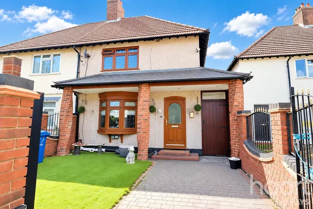 Heathview Road, Grays, RM16, photo 1