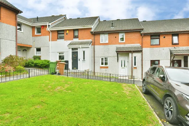 2 bedroom house — Gurnard Walk, Plymouth