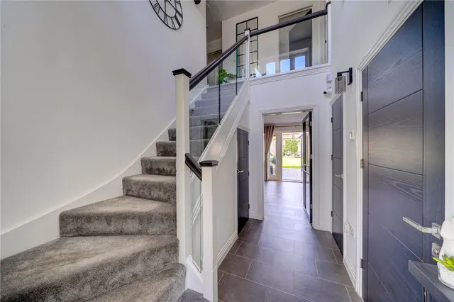 Photo 2 — New House Farm Drive, Bournville Village Trust, Birmingham, B31 2FW