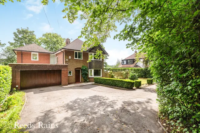 Preston Road, Clayton-le-Woods, PR6, photo 2